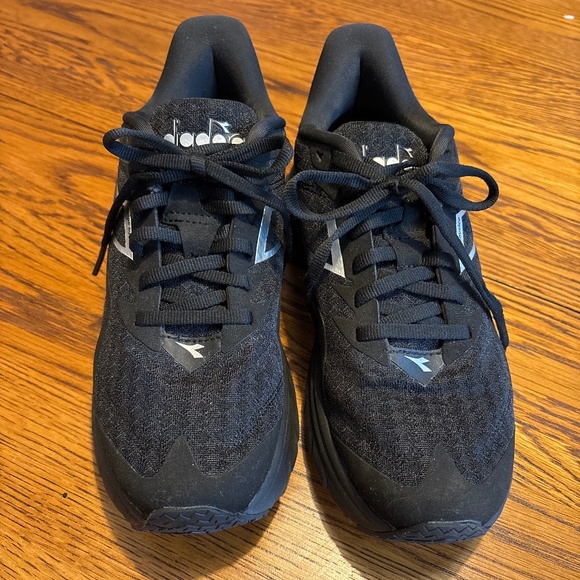 Diadora Equipe Nucleo Women’s Shoes - Picture 1 of 6